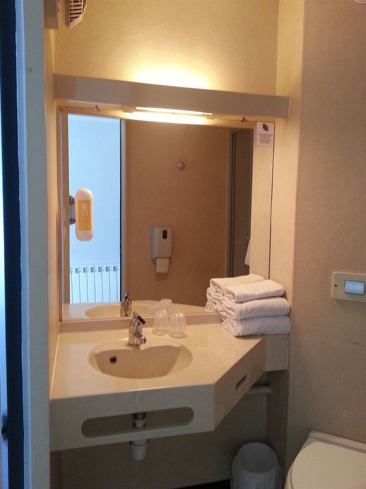 Hotel Nestor Et Restaurant 3*